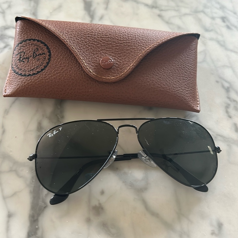 Ray Ban Black Aviator Polarized Sunglasses